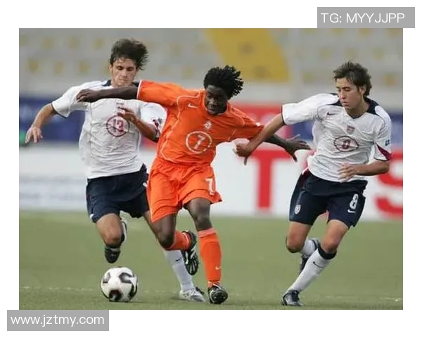 U17荷兰队与意大利队激战正酣谁将晋级下一轮赛事的巅峰对决